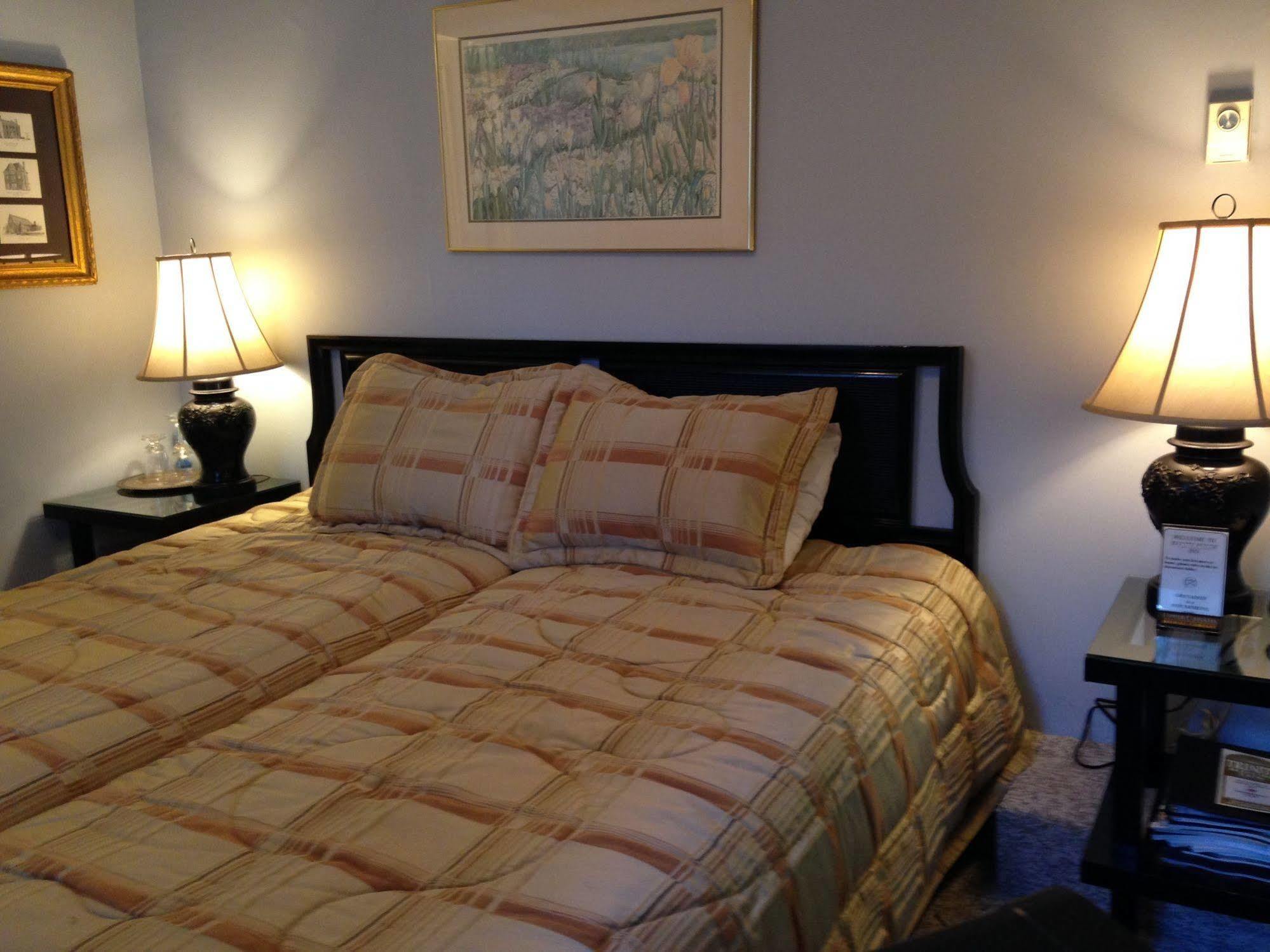 Trinity House Inn Gananoque Dış mekan fotoğraf