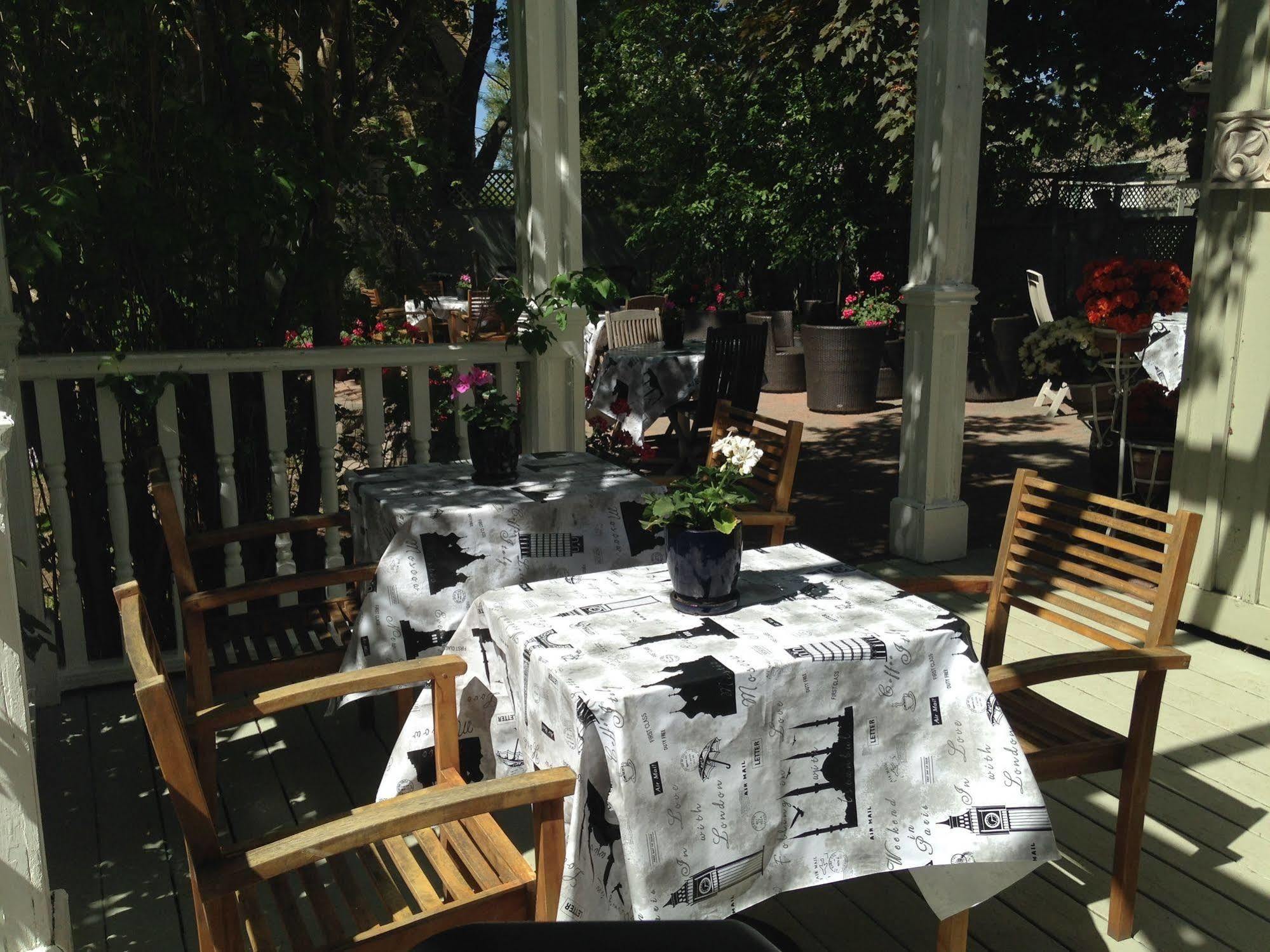 Trinity House Inn Gananoque Dış mekan fotoğraf