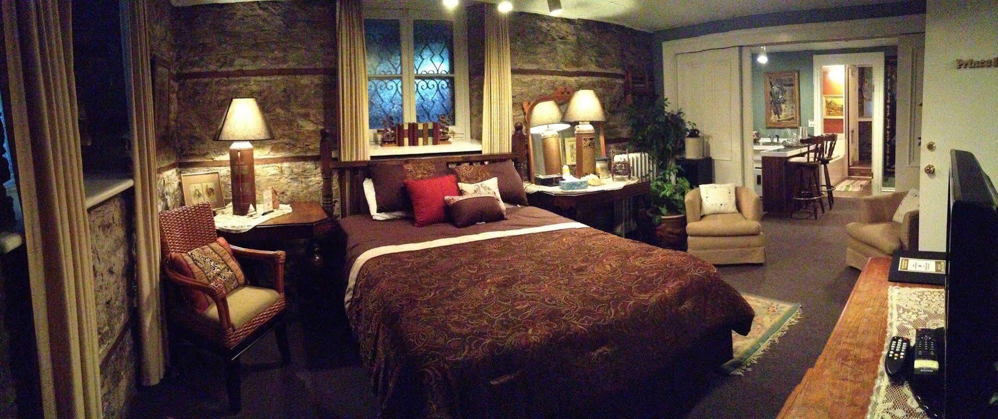 Trinity House Inn Gananoque Dış mekan fotoğraf