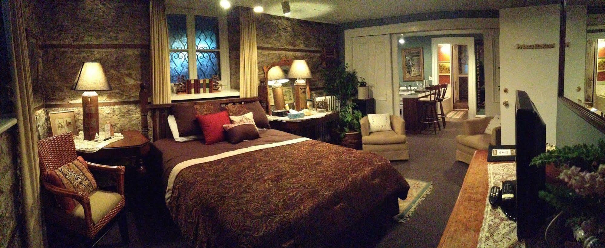 Trinity House Inn Gananoque Dış mekan fotoğraf