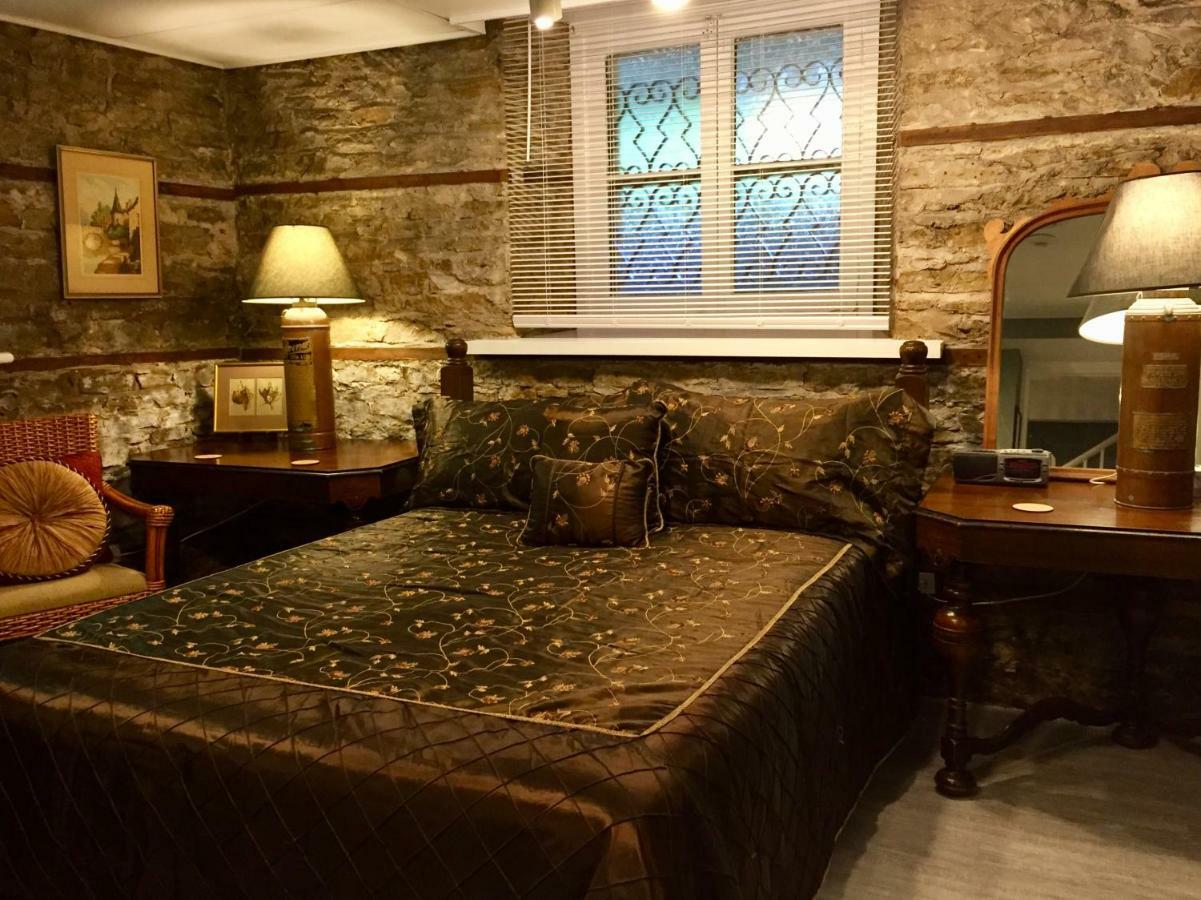 Trinity House Inn Gananoque Dış mekan fotoğraf