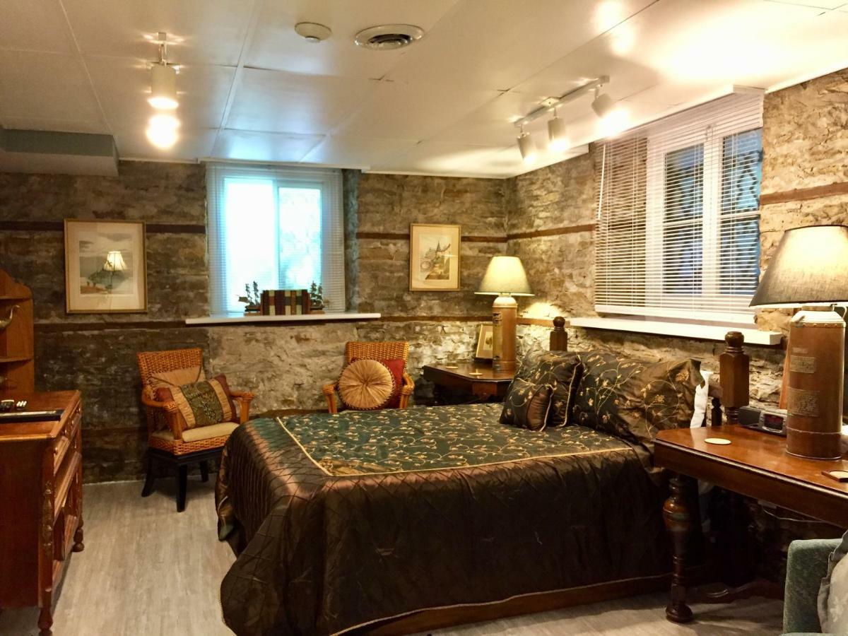 Trinity House Inn Gananoque Dış mekan fotoğraf