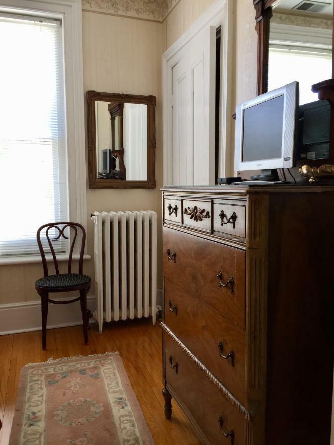 Trinity House Inn Gananoque Dış mekan fotoğraf